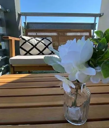 Appartement Renove Avec Balcon Et Parking Proche Saint-Emilion アパート