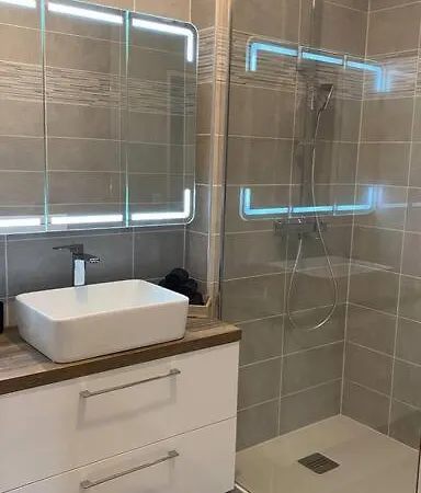 Appartement Renove Avec Balcon Et Parking Proche Saint-Emilion Coutras