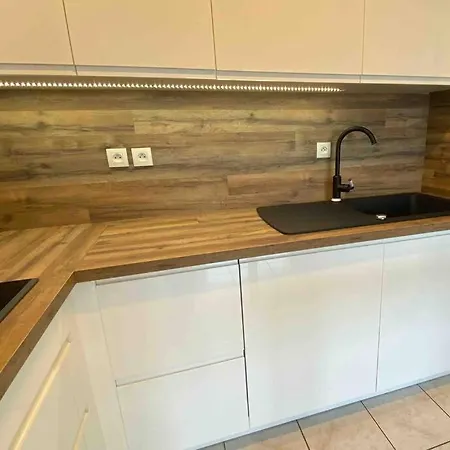 Appartement Renove Avec Balcon Et Parking Proche Saint-Emilion