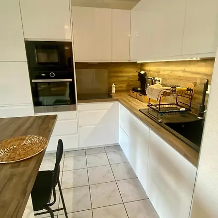 Appartamento Rénové Avec Balcon Et Parking Proche Saint-émilion *