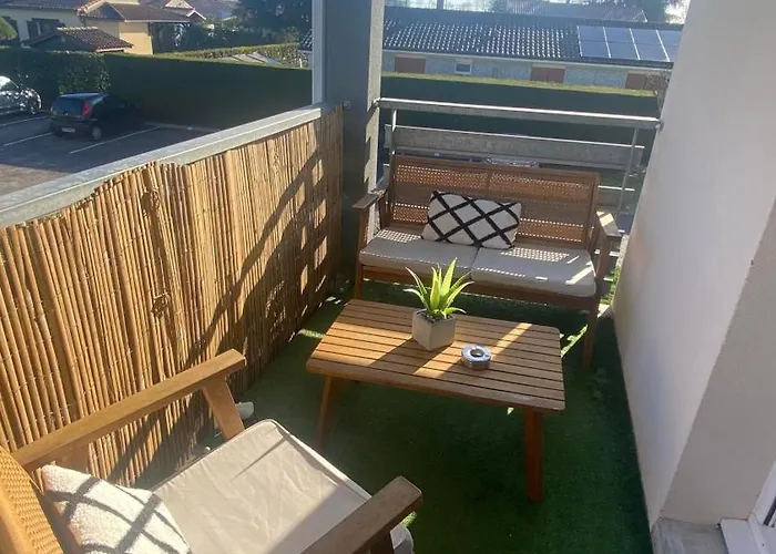 Rénové Avec Balcon Et Parking Proche Saint-émilion * Coutras